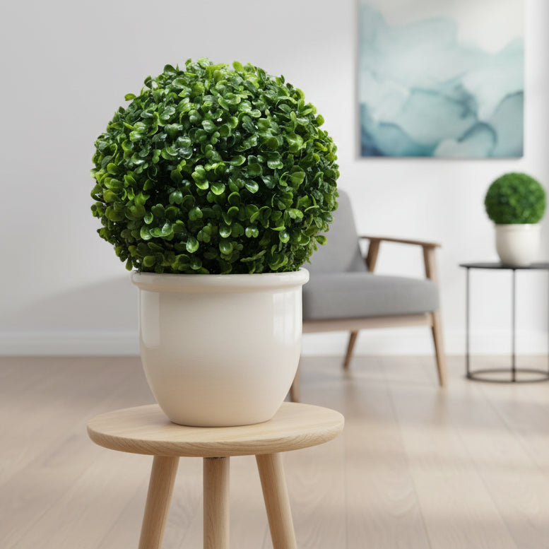 Beehive Boxwood Ball D 11"