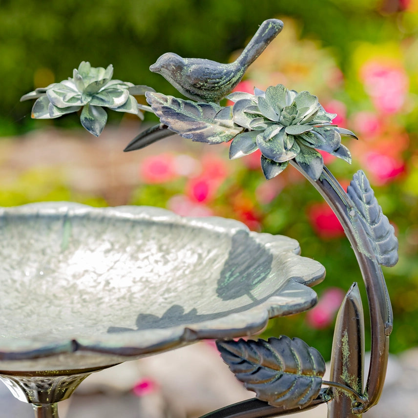 Scallop Edge Birdbath with Branch Stand